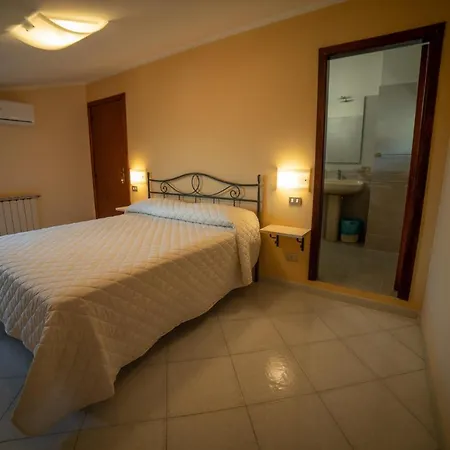 Pie' D'ulivo - La Residenza Nel Centro Storico