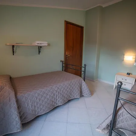 Pie' D'ulivo - La Residenza Nel Centro Storico 3*